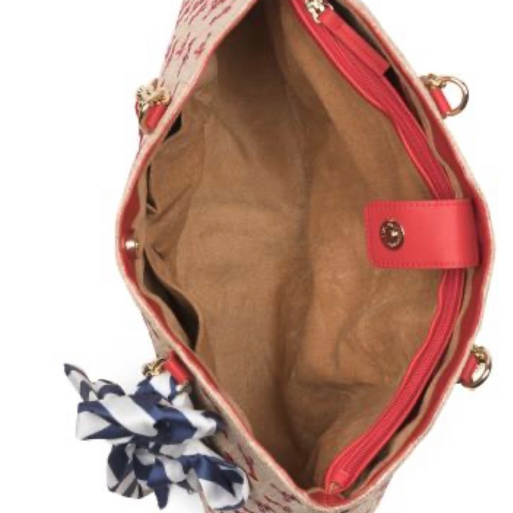 Betsey Johnson faux straw lobster purse - Picture 3 of 3